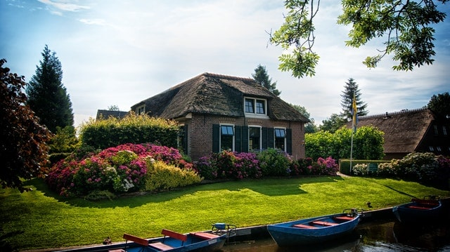 Property Valuers Perth: The Art and Benefits of House Flipping